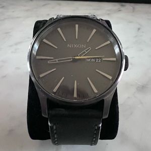 Nixon Sentry Leather Watch